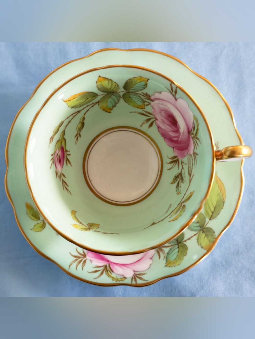 Beautiful,Vintage Cabbage Rose Foley V2955 Cup & Saucer  England! Artist Signed!